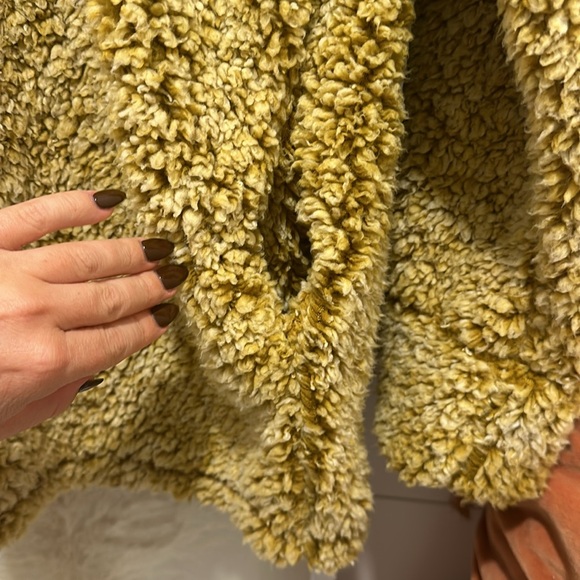 Sherpa pullover - Picture 2 of 4